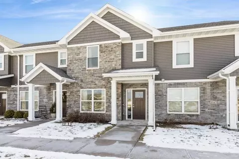 2245 Saint Andrews Dr, North Liberty, IA 52317