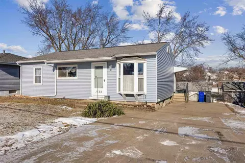 1730 E Ave NW, Cedar Rapids, IA 52405 photo 2