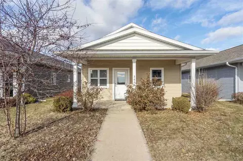 2666 Pinto Ln, Iowa City, IA 52240