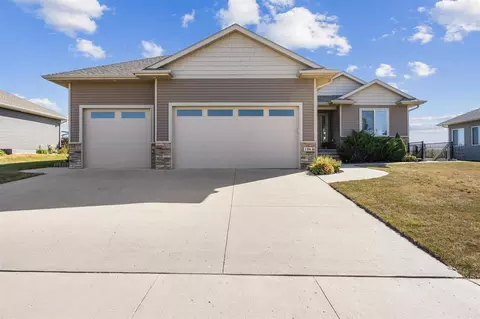 1106 Wood Lily Rd, Solon, IA 52333