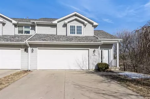 88 Jema Ct, Iowa City, IA 52246