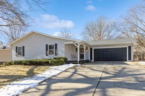 127 Raven St, Iowa City, IA 52245