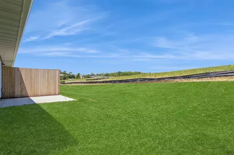 Exterior - 1035 Switchgrass Ln, Ely, IA 52227 photo 3 of 5
