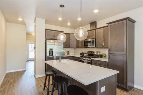 Kitchen - 1035 Switchgrass Ln, Ely, IA 52227 photo 2 of 4