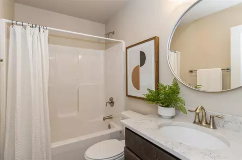 Bath - 1035 Switchgrass Ln, Ely, IA 52227 photo 3 of 3