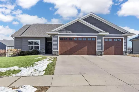 1970 Timber Wolf Dr, North Liberty, IA 52317