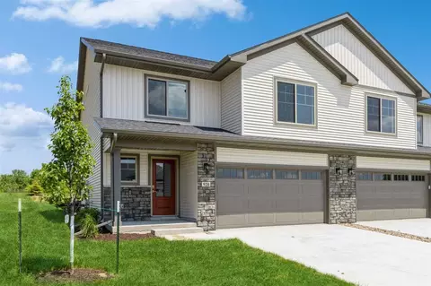 920 Oakland Trl, Solon, IA 52333