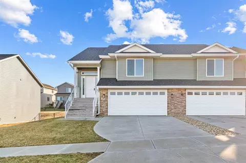 1257 Abraham Dr, North Liberty, IA 52317