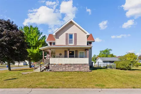 1103 N 8th Ave, Washington, IA 52353