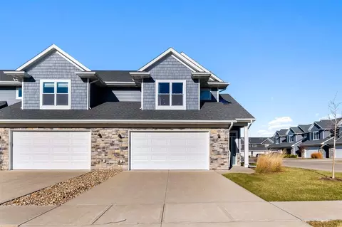 2219 Eversull Ln, North Liberty, IA 52317