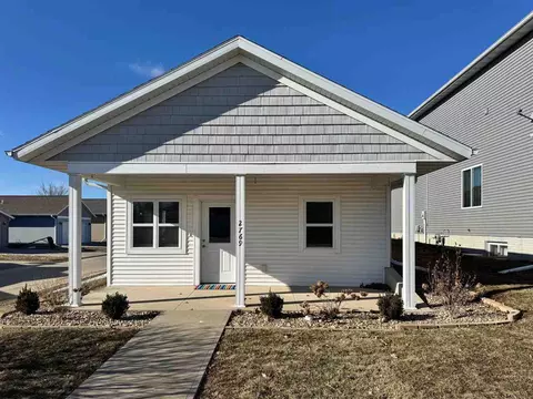 2769 Blazing Star, Iowa City, IA 52240