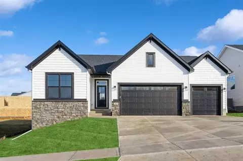 315 Sedona St, Iowa City, IA 52246