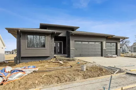 343 Sedona St, Iowa City, IA 52246