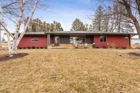 801 Madison St, Williamsburg, IA 52361