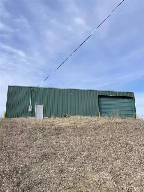 2699 J Ave, Williamsburg, IA 52361