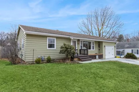 605 W Maple St, Williamsburg, IA 52361