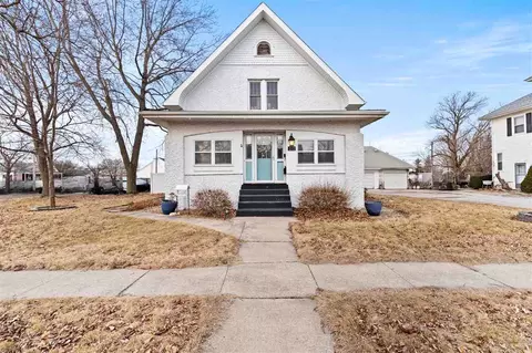 272 W Main St, Marengo, IA 52301