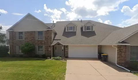 2319 Willowbrooke Ln, Iowa City, IA 52246