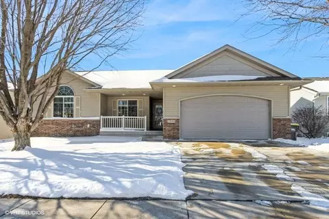 2359 Russell Dr, Iowa City, IA 52240