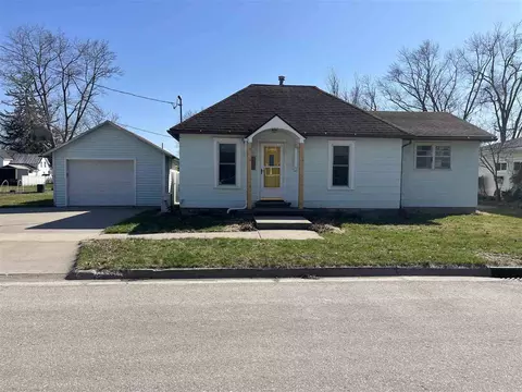 114 C Ave, Kalona, IA 52247