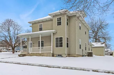 201 E Walnut St, Williamsburg, IA 52361