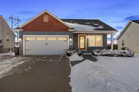 625 Moose Dr NW, Cedar Rapids, IA 52405