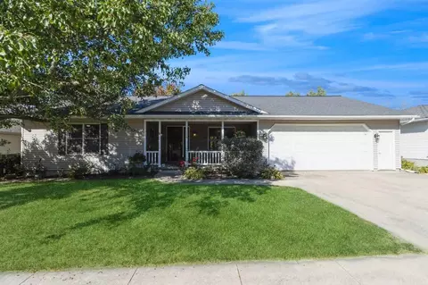 104 Bedford Rd, Williamsburg, IA 52361