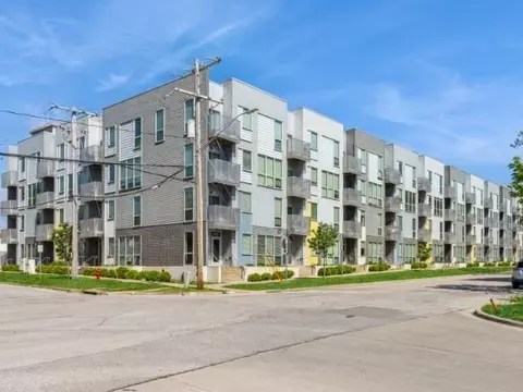 575 S Dubuque St, Iowa City, IA 52240