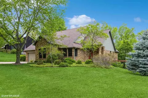 2242 Banbury St NE, Iowa City, IA 52240