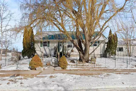 602 E 15th St, Washington, IA 52353