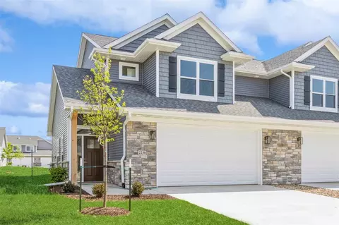 2240 Eversull Ln, North Liberty, IA 52317