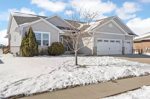 725 Prairie St, North Liberty, IA 52317