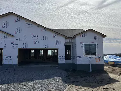 947 Eisenhower Blvd, North Liberty, IA 52317