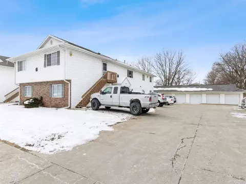 457 N Front St, North Liberty, IA 52317