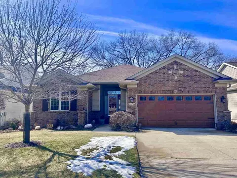 2054 Timber Ln, Coralville, IA 52241