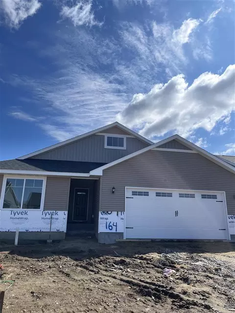 164 Huntington Dr, Iowa City, IA 52245