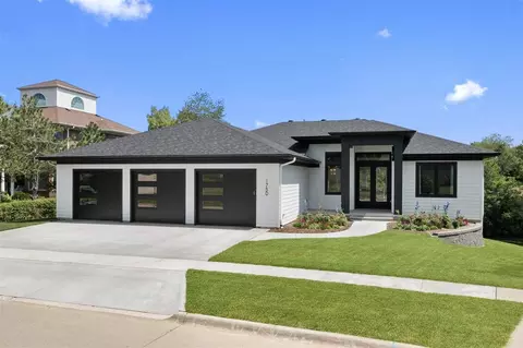 1750 Brown Deer Rdg, Coralville, IA 52241
