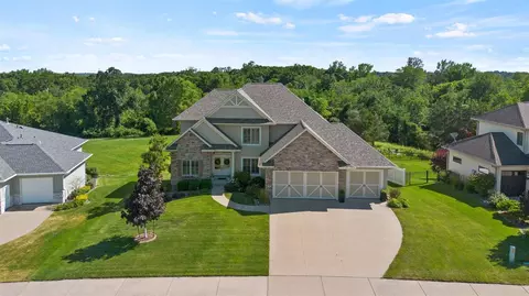 32 Auburn East Ln, Coralville, IA 52241
