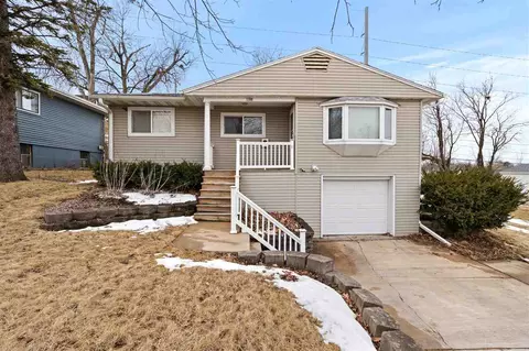 1100 18th St SW, Cedar Rapids, IA 52404