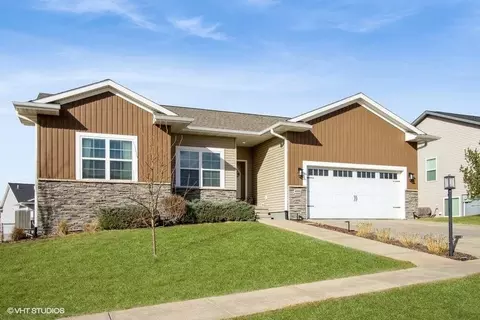 4008 Lillian St, Iowa City, IA 52245
