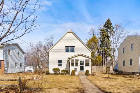 726 Walnut St, Iowa City, IA 52240