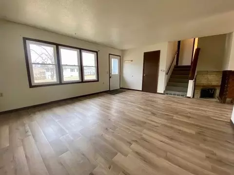 3257 Sandy Dr NE, Solon, IA 52333