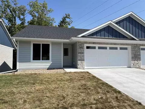 1616 Mitchell Pl, Tiffin, IA 52340