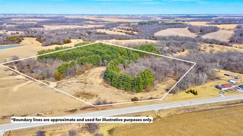 3006 Wayland Rd, Washington, IA 52353