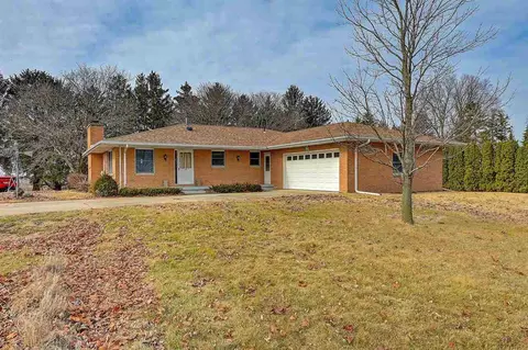 2362 Garfield Ave, West Liberty, IA 52776