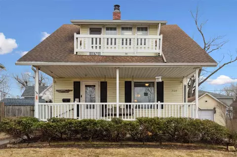 3127 C Ave NE, Cedar Rapids, IA 52402