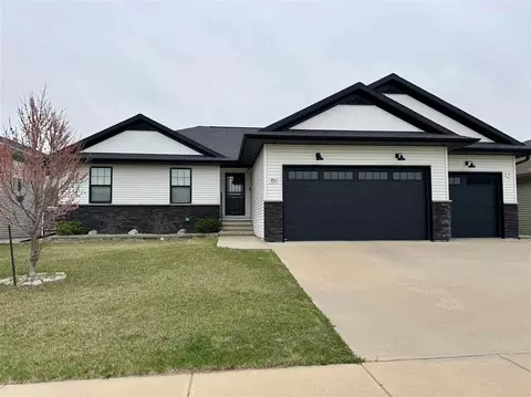 1861 Dickenson Ln, Iowa City, IA 52240