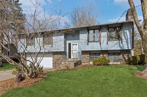 1914 Calvin Ave, Iowa City, IA 52246