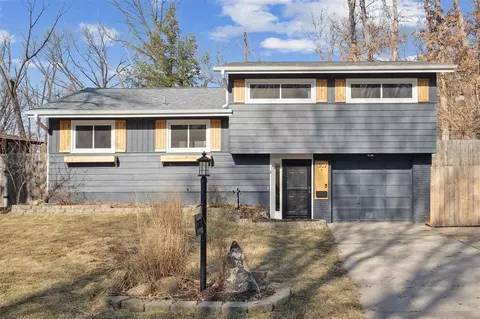 1302 Hertz Dr SE, Cedar Rapids, IA 52403
