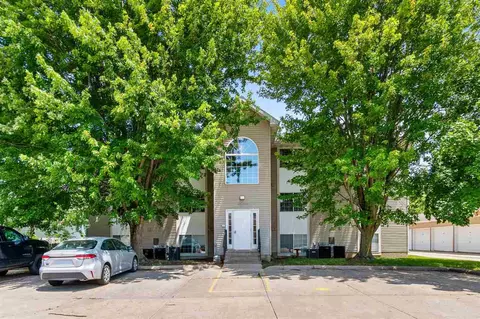 186 Elm Ridge Dr, North Liberty, IA 52317